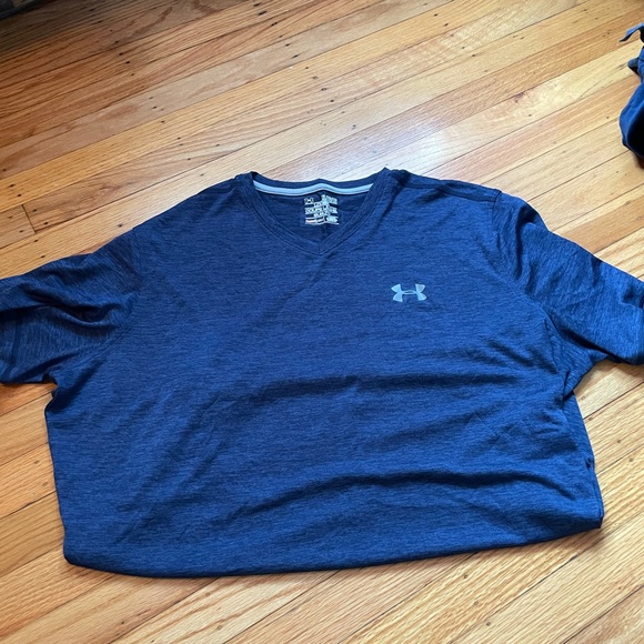 Men work out top - Picture 2 of 3